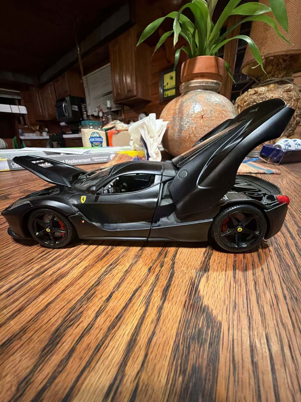 Bburago 1:18 Ferrari LaFerrari Signature Series Diecast Model Car Matte Black